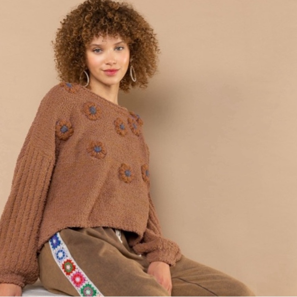 1 LEFT POL Cozy Cute Brown Textured Knit Sweater | Flower Patchwork - Picture 4 of 5